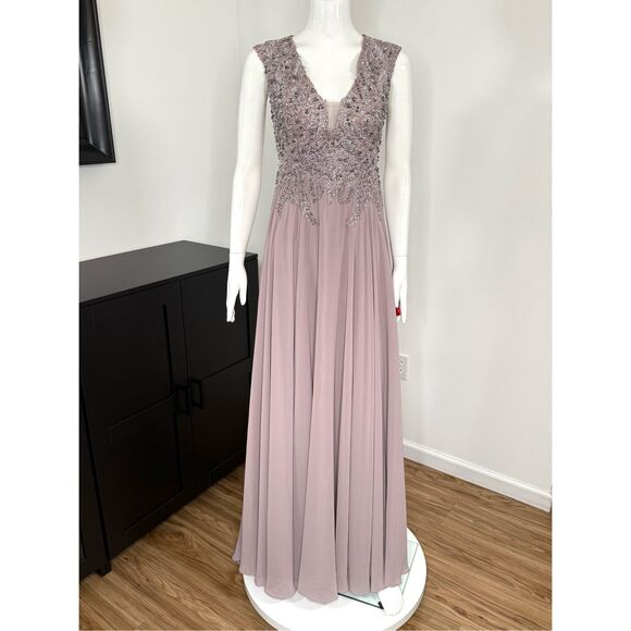 NWT Mac Duggal 20264 Applique Cap Sleeve Bodice Flowy Sequin Gown Lilac Size 6 - Picture 5 of 14